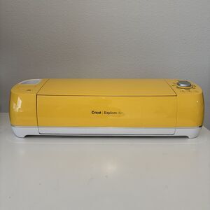 Cricut Explore Air 2 - Sunshine Yellow